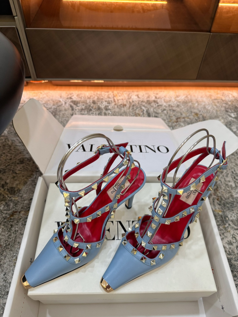 Туфли Valentino голубые с золотыми заклепками Valentino Garavani