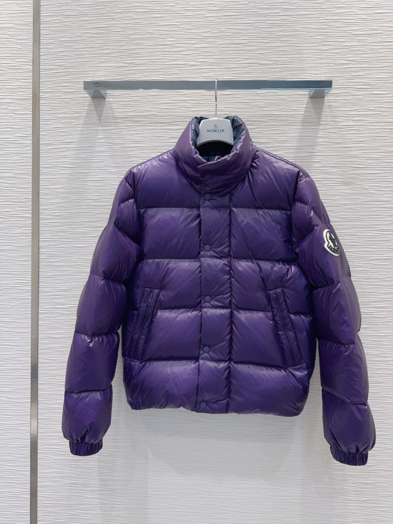 Пуховик Moncler