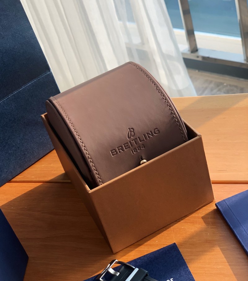 Часы Breitling