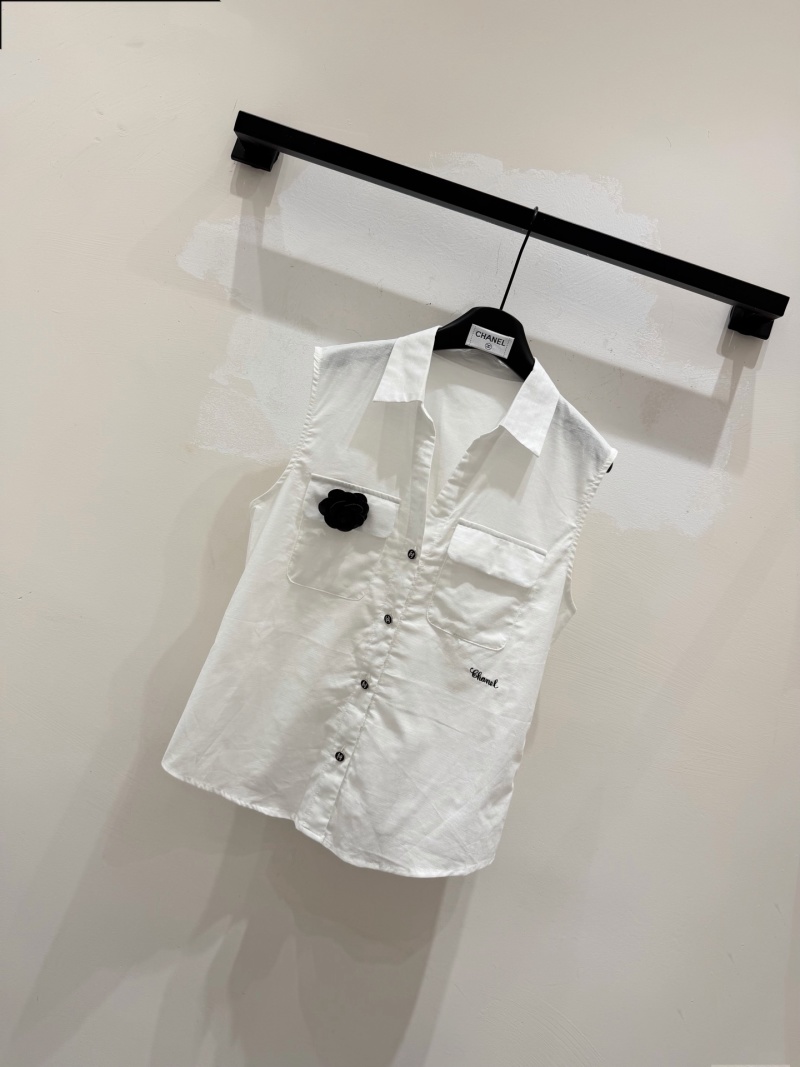 Белая безрукавная рубашка с отложным воротником Chanel