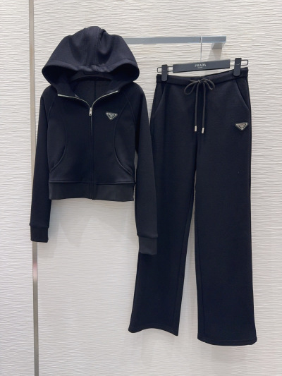 Спортивный костюм Prada