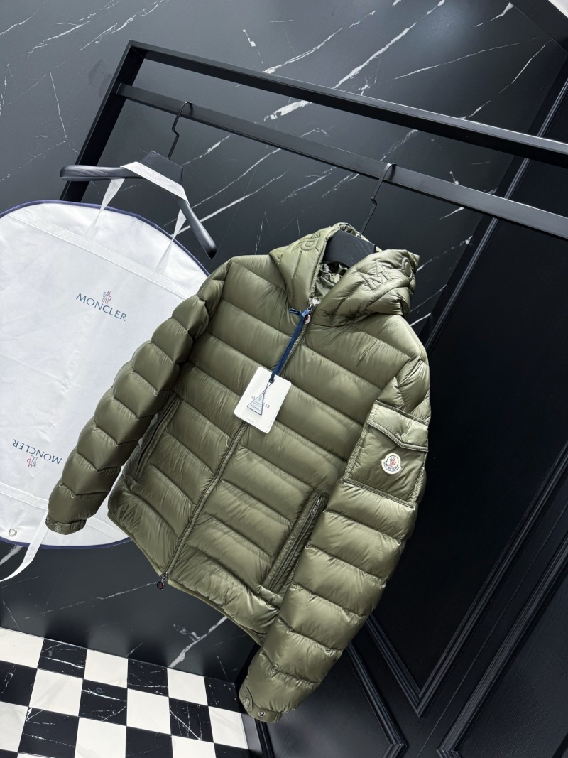 Пуховик Moncler