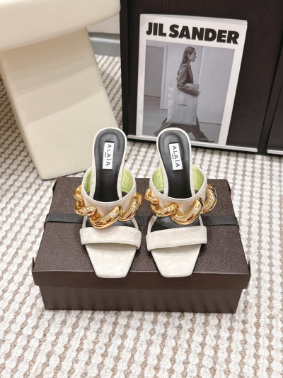 Женские мюли Alaïa с золотой цепью