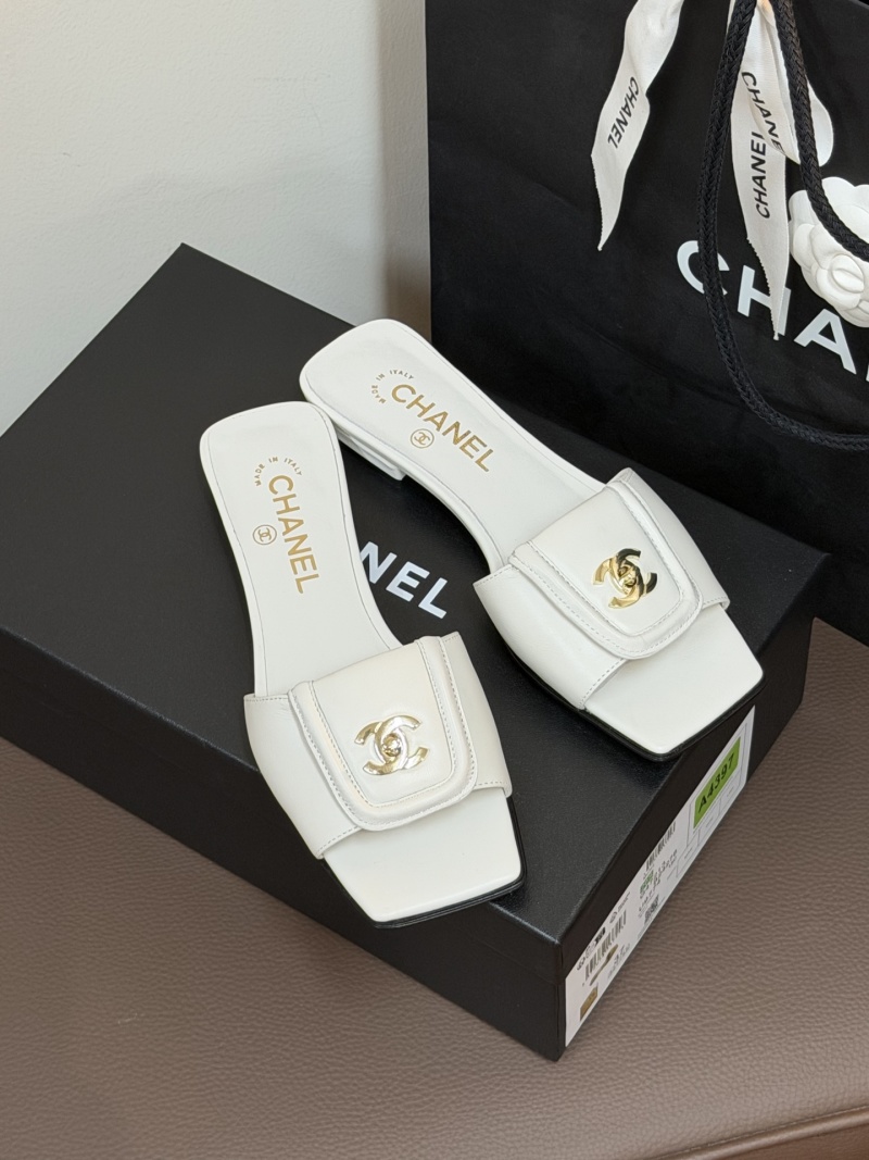 Шлёпанцы Chanel