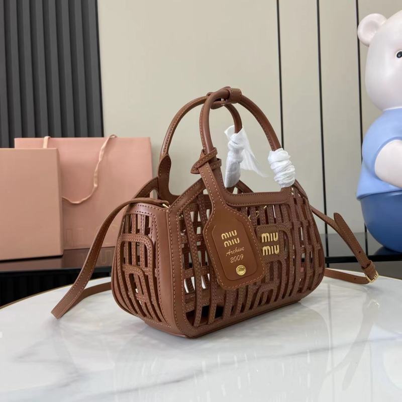 Сумка Miu Miu коричневая