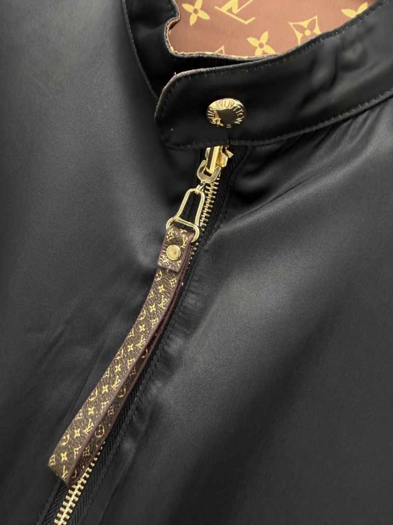 Кожаная куртка Louis Vuitton с монограммой