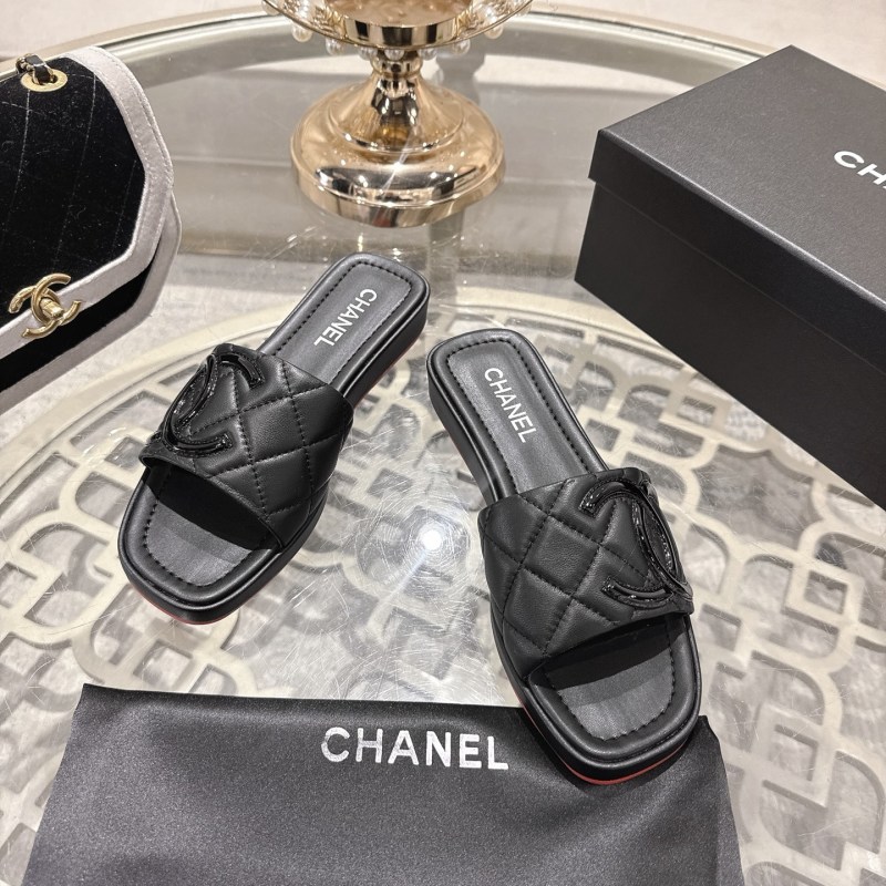 Сабо женские черные Chanel с логотипом и платформой