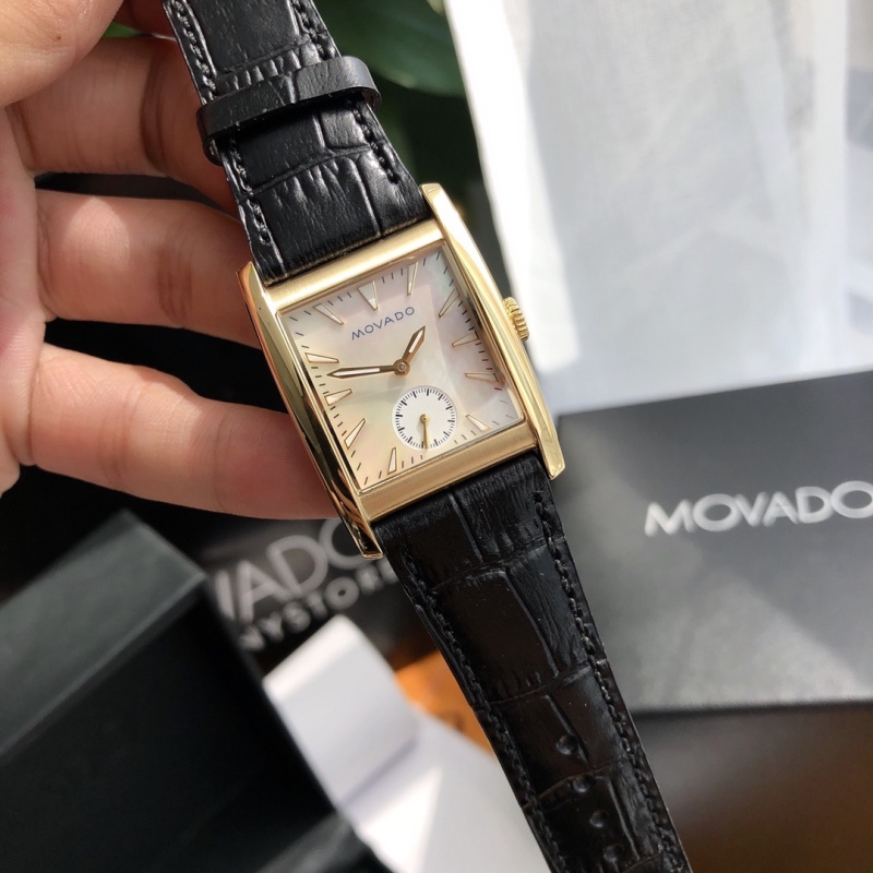 Часы Movado