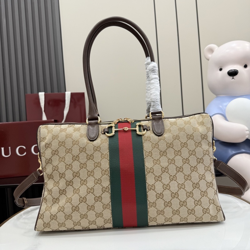 Сумка Gucci с монограммой и полосой