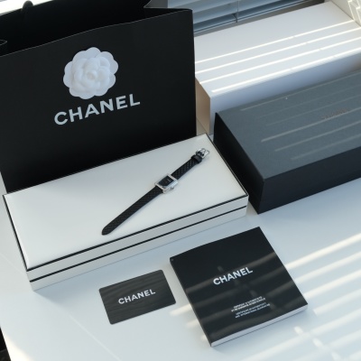 Часы Chanel