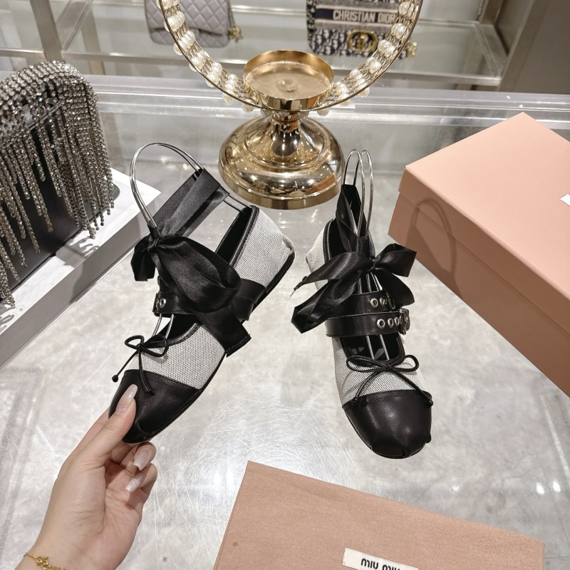 Женские балетки с бантами и пряжками Miu Miu