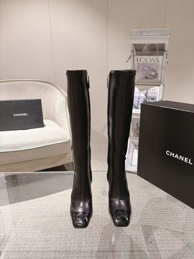 Женские сапоги Chanel с квадратным носком черного цвета