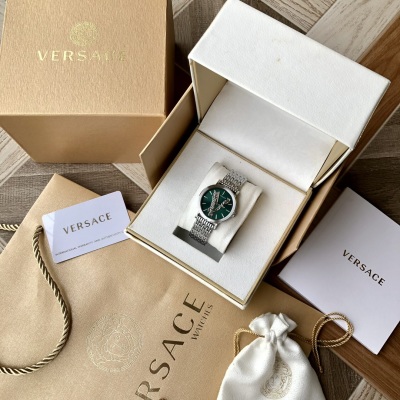Часы Versace