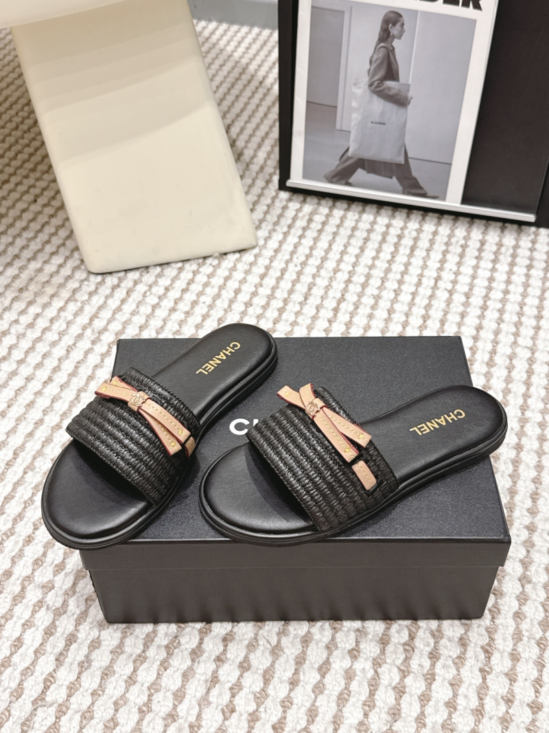 Черные плетеные шлепанцы Chanel с бантом
