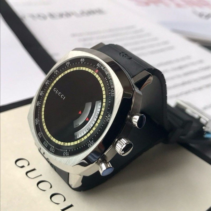 Часы Gucci