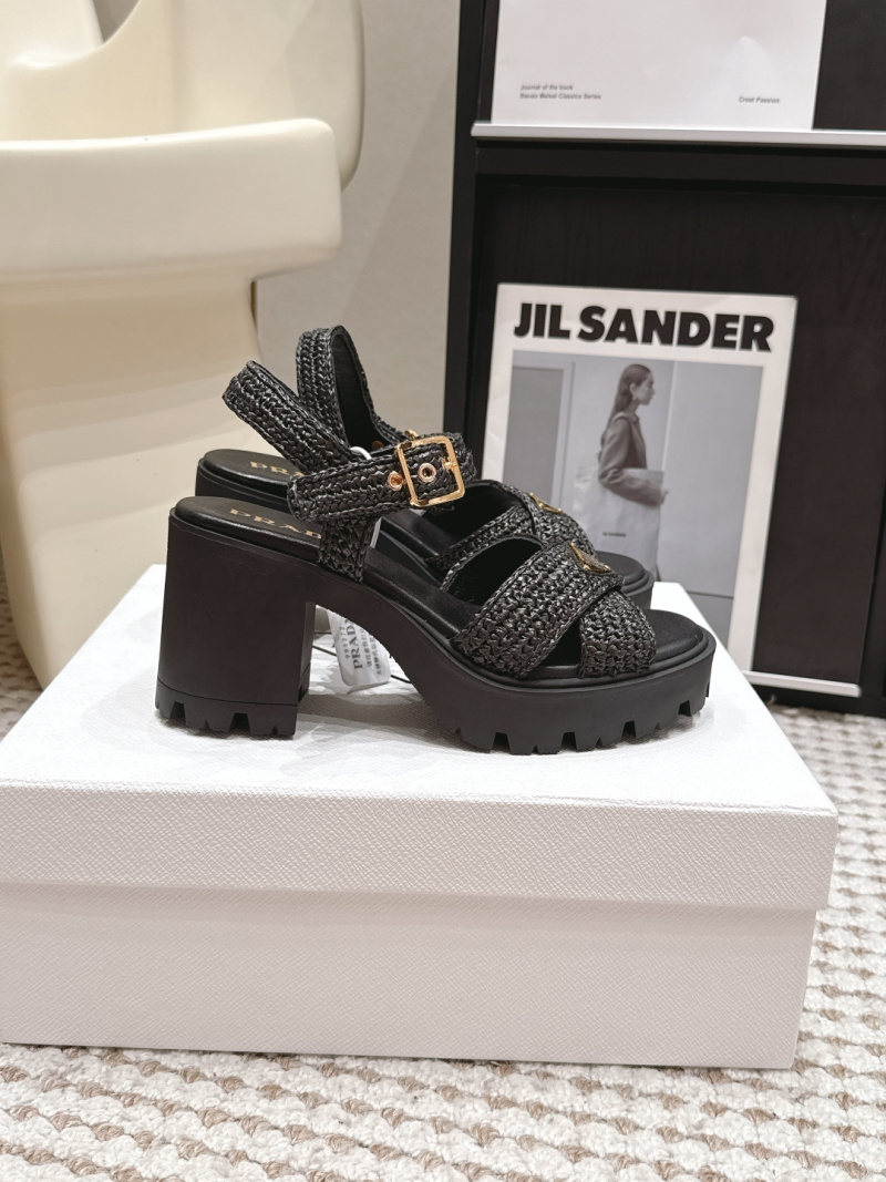 Босоножки Prada на платформе