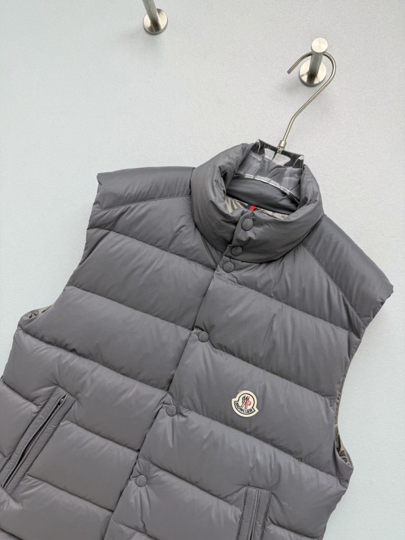Жилет Moncler