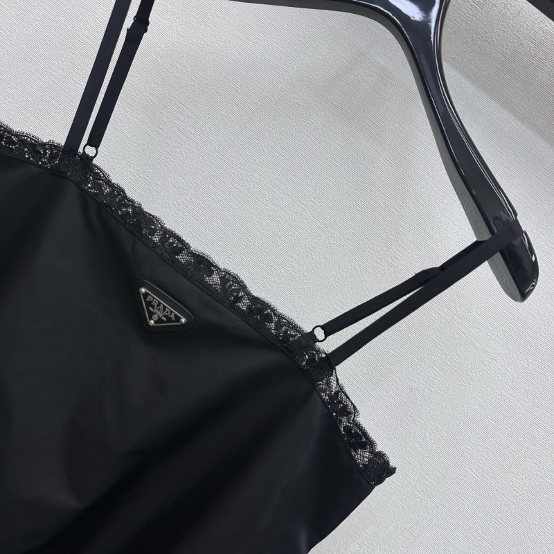 Черное платье-длинник с кружевом Prada