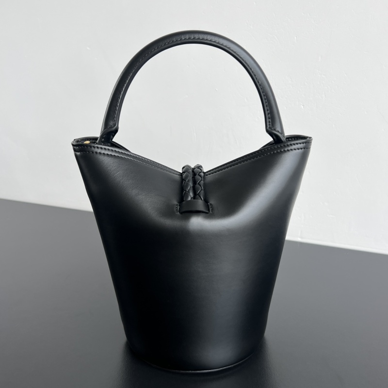 Боттега Венета Liberta водоемная сумка Bottega Veneta