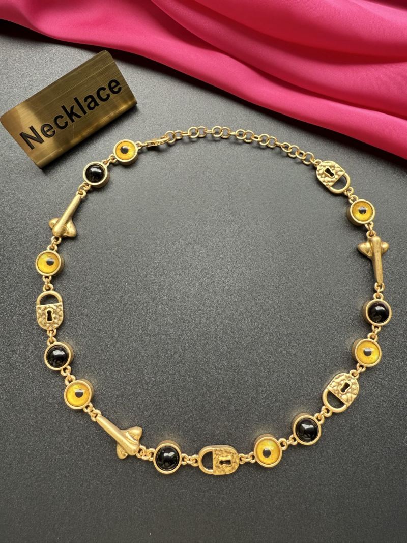Наручное колье с декоративными элементами Schiaparelli