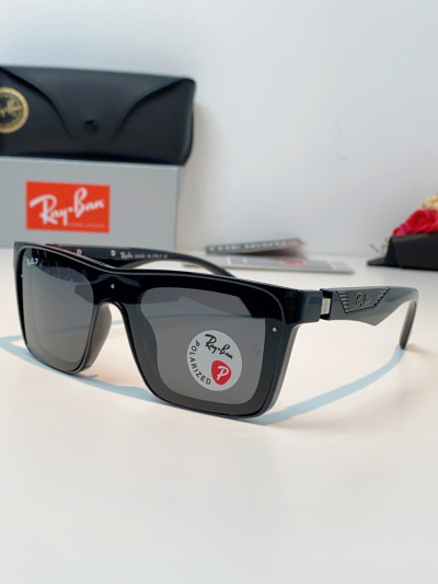 Солнцезащитные очки Ray-Ban RB8957 поляризованные черные