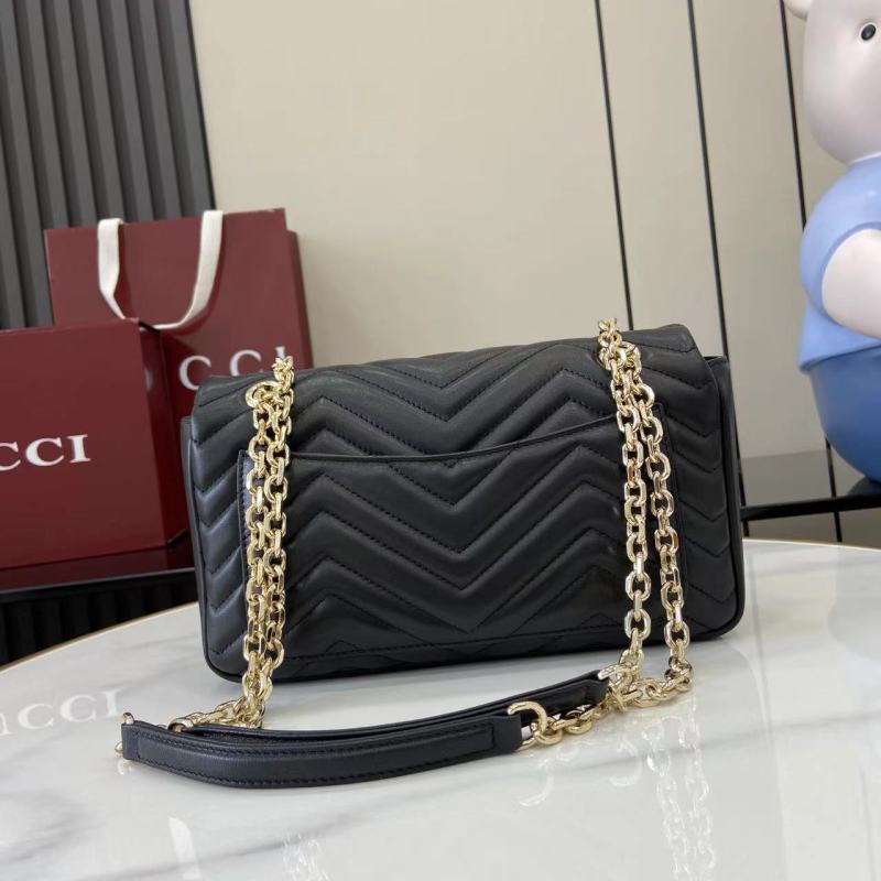 Черная кожаная сумка Gucci с цепочкой