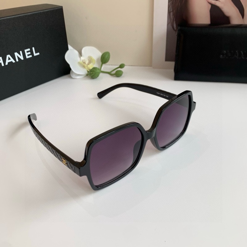 Квадратные черные солнцезащитные очки Chanel