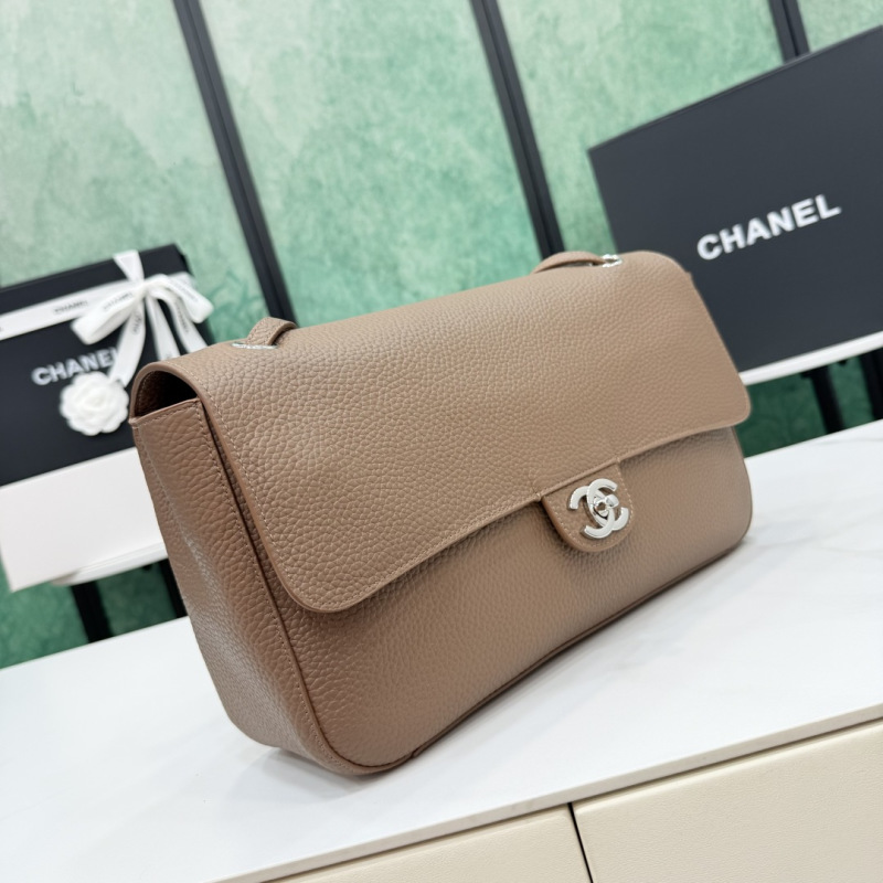 Сумка Chanel из зернистой кожи