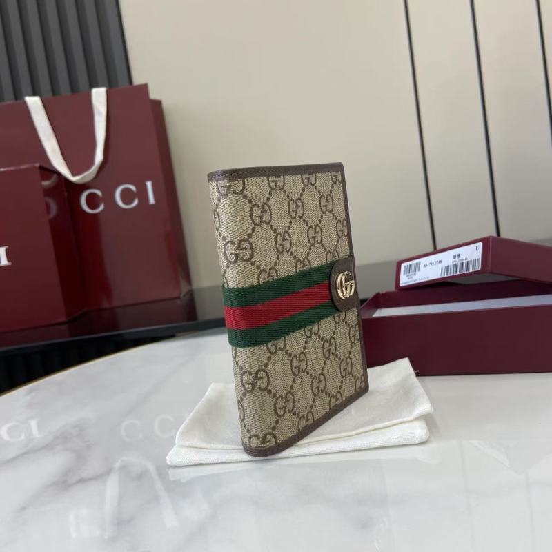 Портмоне Gucci с монограммой и кантом