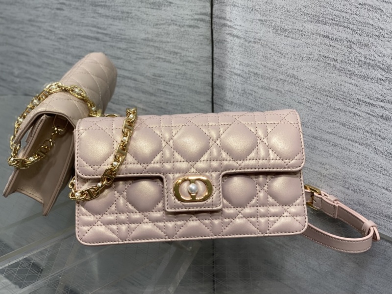 Женская сумка Dior розовый