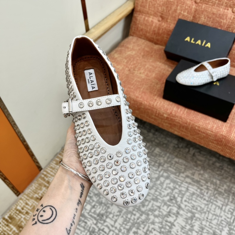 Балетки Alaïa белые со стразами