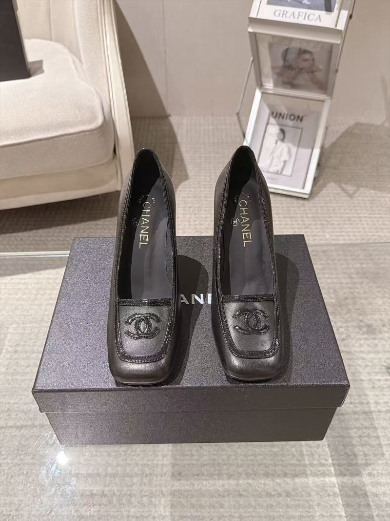 Женские туфли Chanel с квадратным носком
