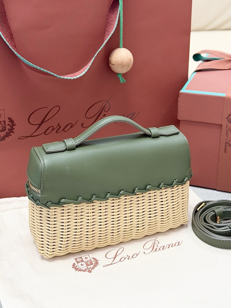 Сумка Loro Piana плетеная зеленая с ручкой