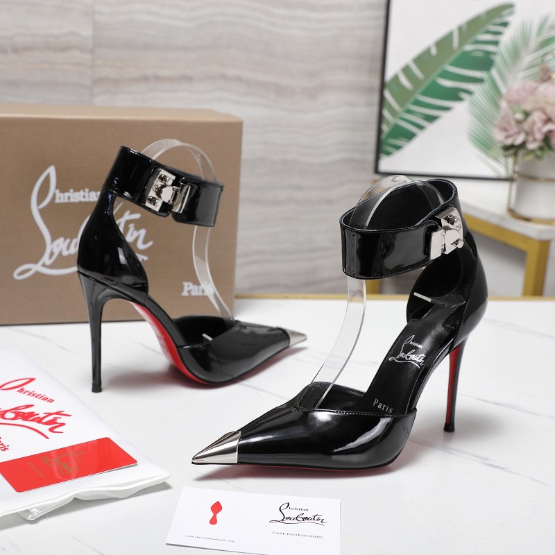 Женские черные лаковые сандалии на шпильке с красным подошвой Christian Louboutin