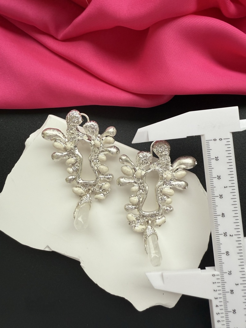 Серьги с кристаллами и стразами Schiaparelli