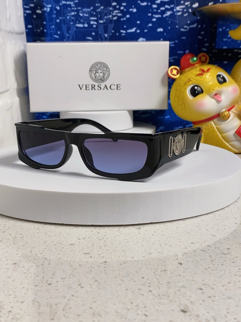 Солнцезащитные очки Versace черный цвет прямоугольная оправа