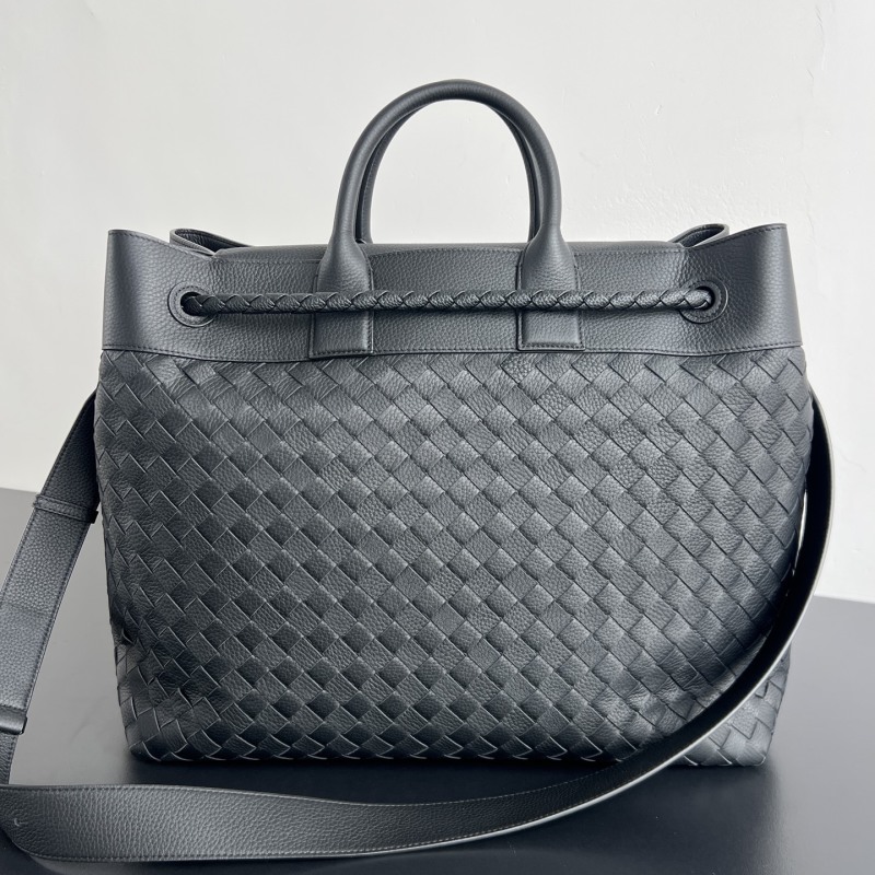 Сумка Bottega Veneta Andiamo плетеная черная