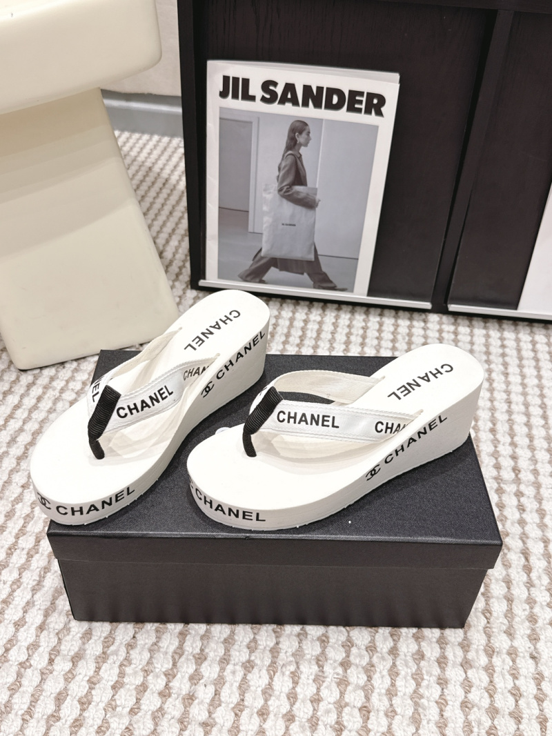 Женские белые платформенные шлепанцы Chanel