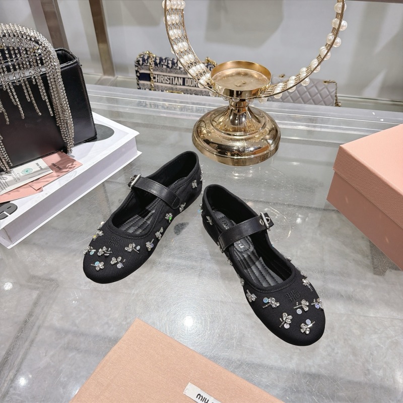 Женские балетки с декором из цветов и стразами, черные Miu Miu