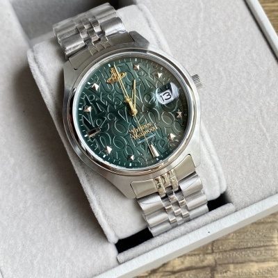 Часы Vivienne Westwood