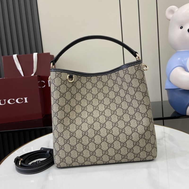 Сумка Gucci с монограммой и ремнем