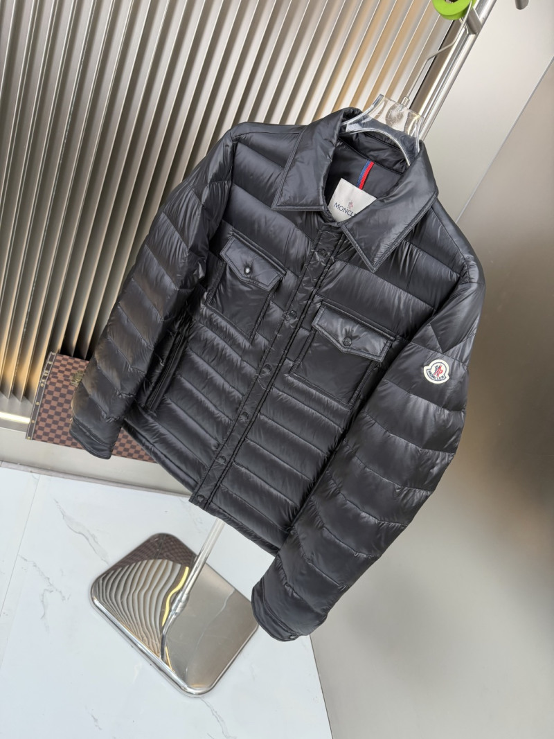 Пуховик Moncler