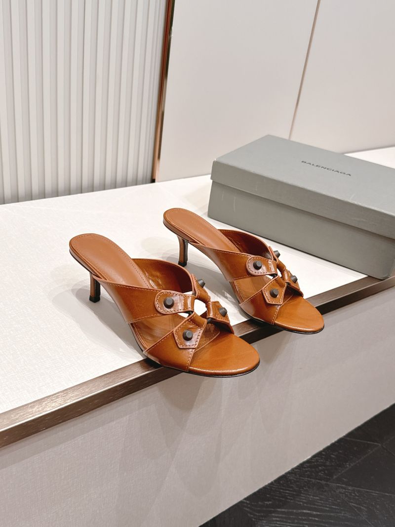 Баленсиага женские босоножки кожаные с заклепками Balenciaga