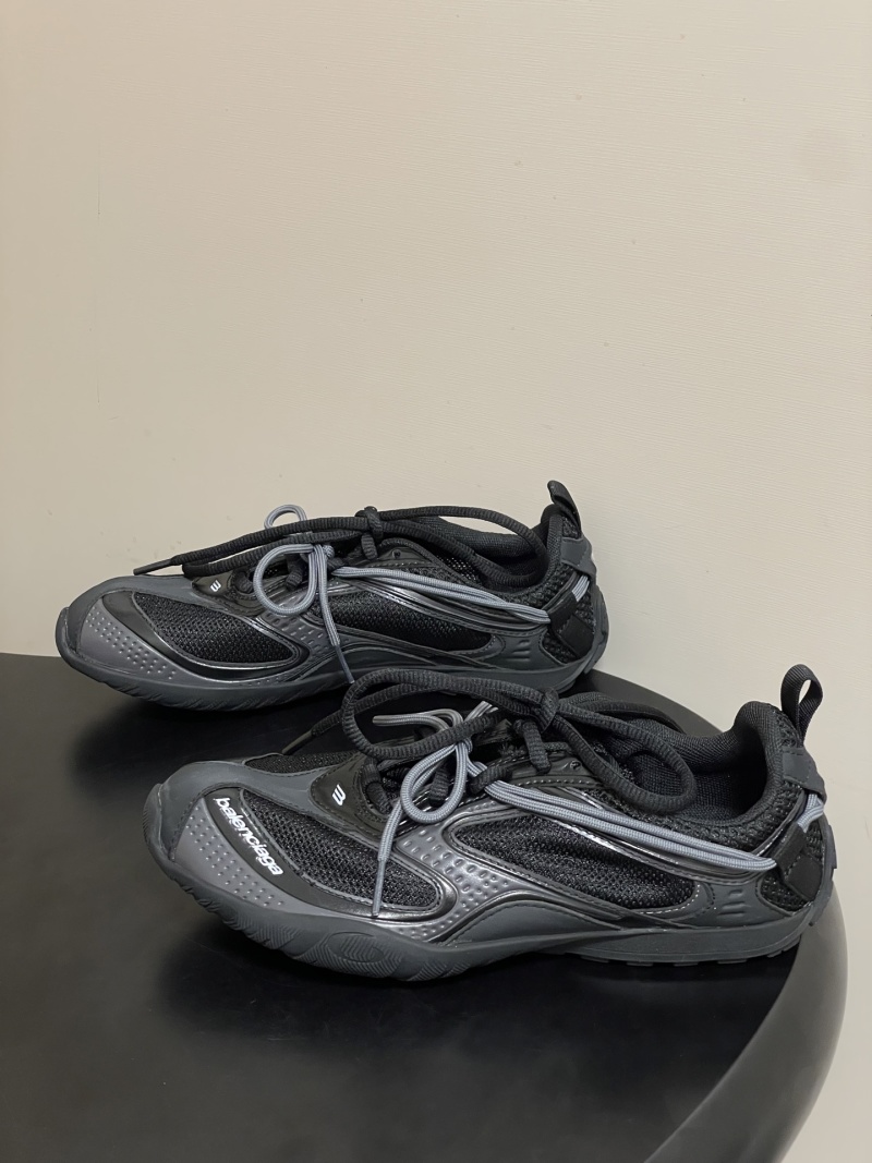 Кроссовки Balenciaga Radar Gradient