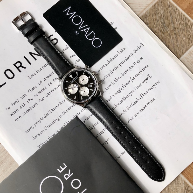Часы Movado