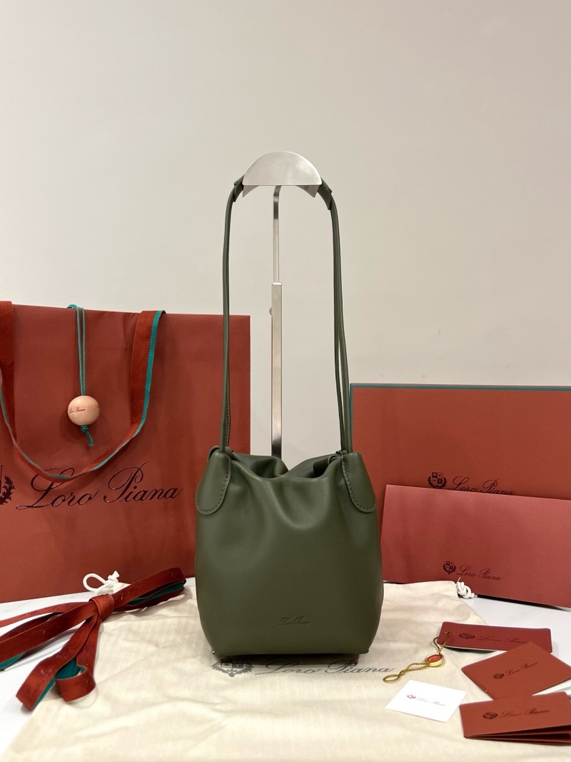 Сумка Loro Piana из мягкой кожи