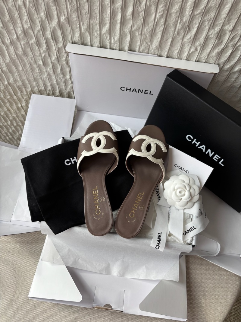 Мюли женские с логотипом на тонком каблуке Chanel