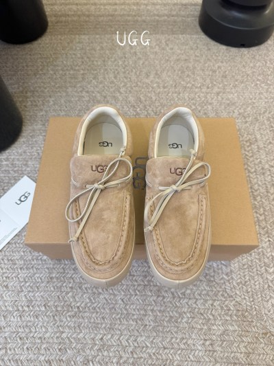 Женские лоферы UGG из нубука с завязками