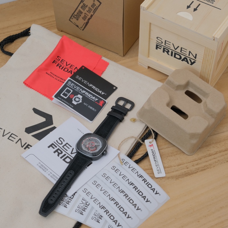 Часы SevenFriday