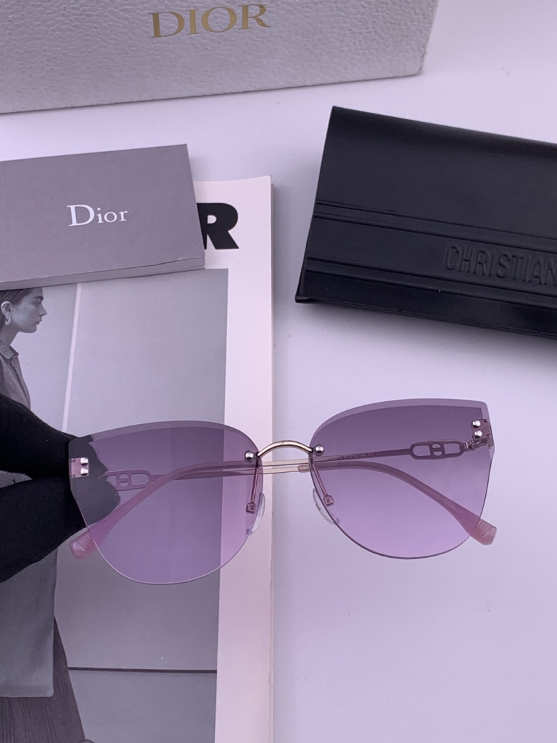 Стильные женские солнцезащитные очки CD3251 Dior